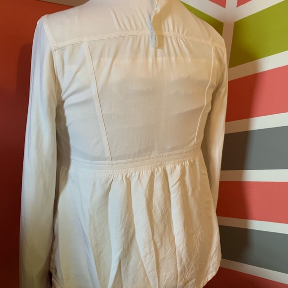White reversible Lululemon size 8 jacket - Picture 11 of 13